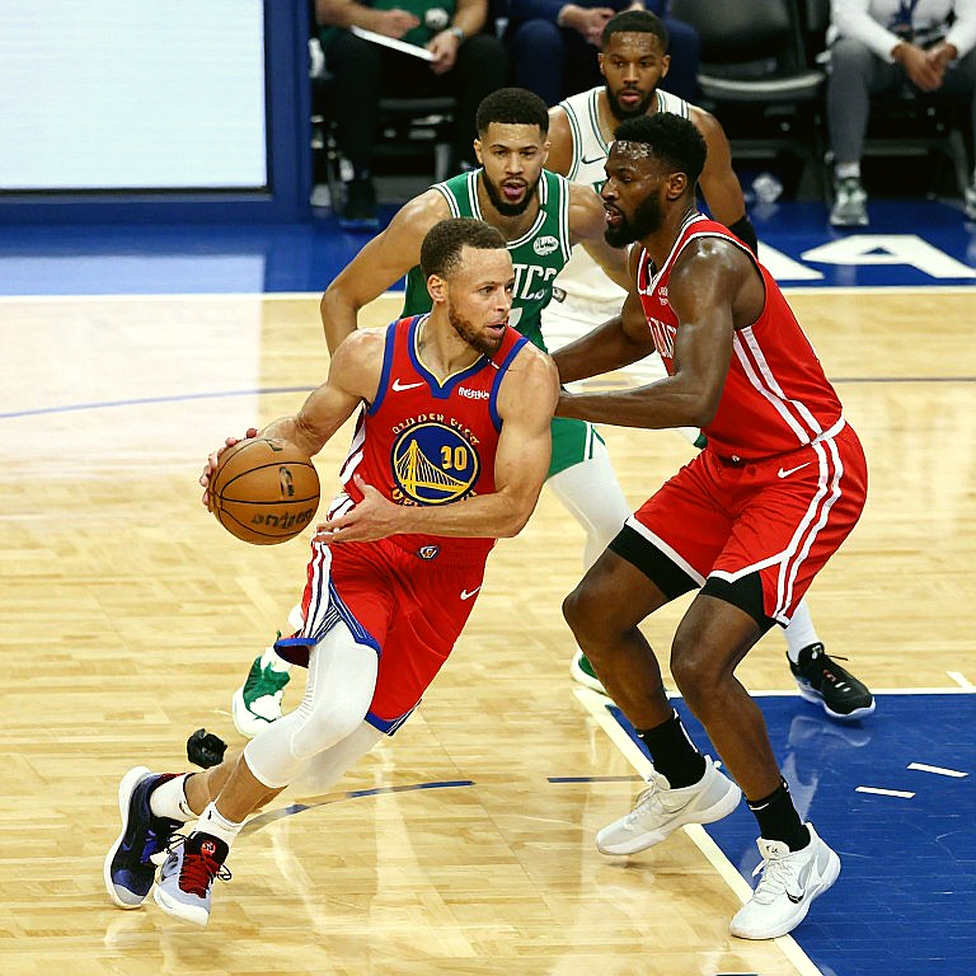 Valencia hạ Baskonia: TJ Shorts được gọi tên, nhưng bảng điểm lại thuộc về người thua