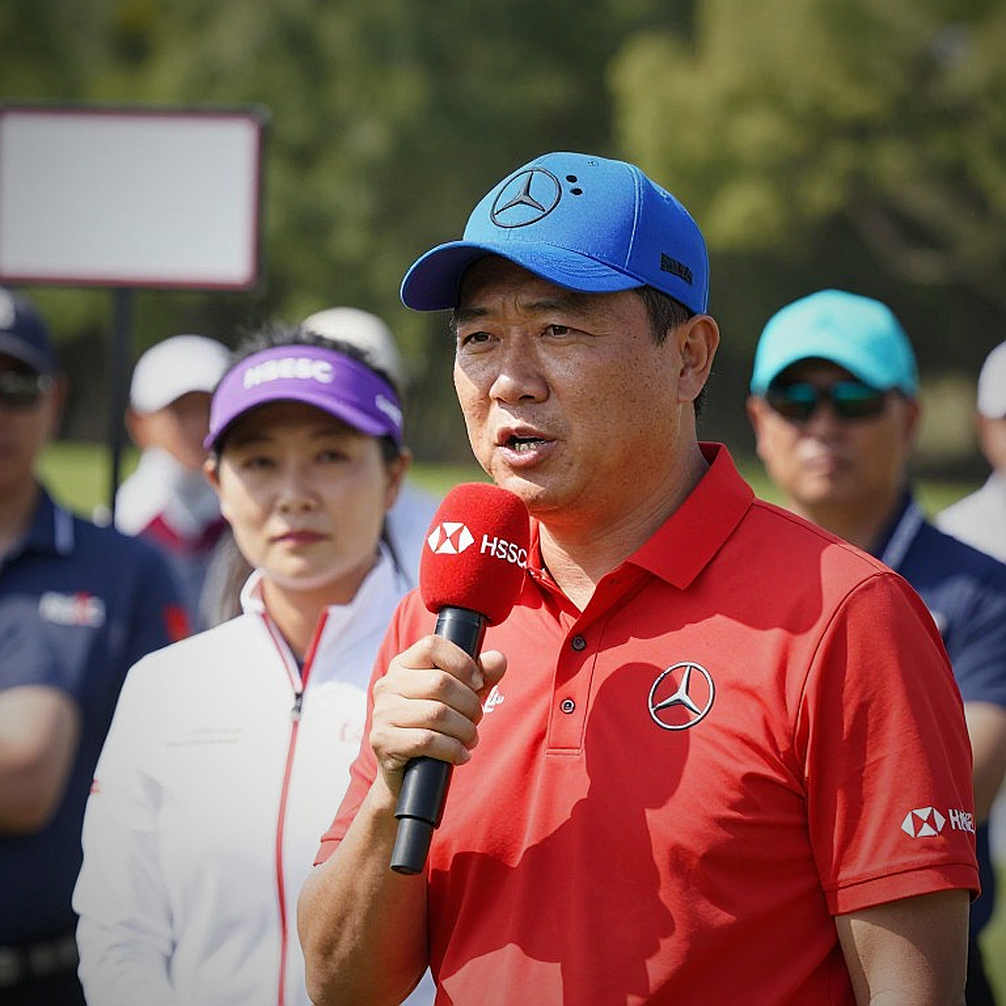 Paul Casey bùng nổ với 63 điểm tại Omega European Masters, dẫn đầu và hứa quyên góp toàn bộ tiền thưởng cho nạn nhân cháy nổ Crans-Montana