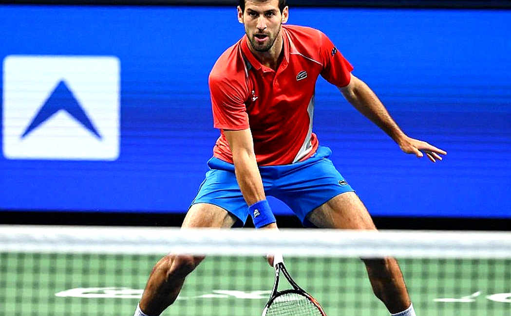 US Open ngày 5: Zverev thoát hiểm trong gang tấc, Badosa đối mặt thử thách kép