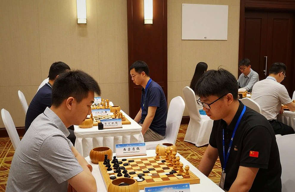 Bảy tháng không bóng đá: khi thể lực của bóng đá trẻ che lấp những ngón chạm bóng Bảy tháng không bóng đá: khi thể lực của bóng đá trẻ che lấp những ngón chạm bóng